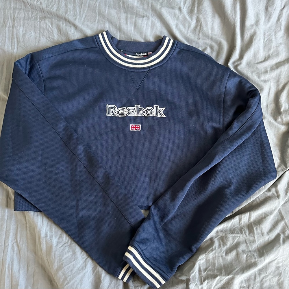 Vintage Reebok cropped sweatshirt